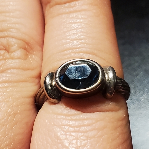 Blue Stone ring with two toned shank - Picture 10 of 14